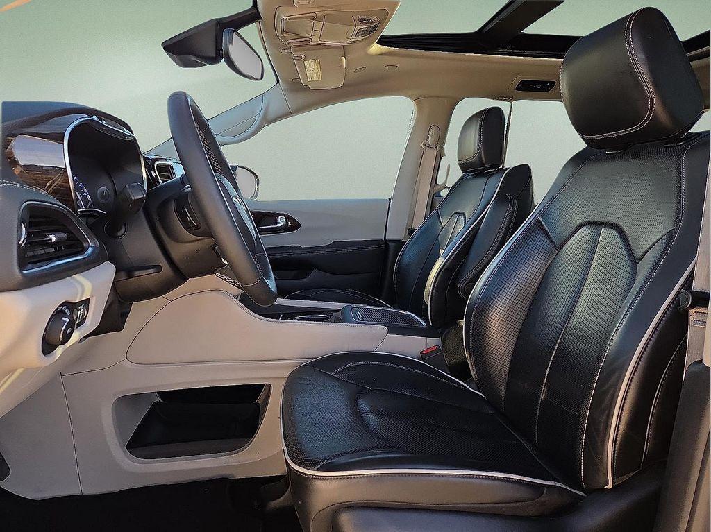 used 2024 Chrysler Pacifica car, priced at $32,236