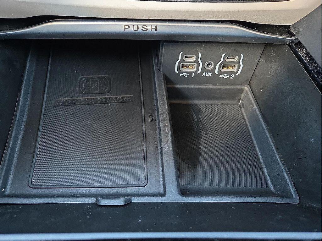 used 2024 Chrysler Pacifica car, priced at $32,236