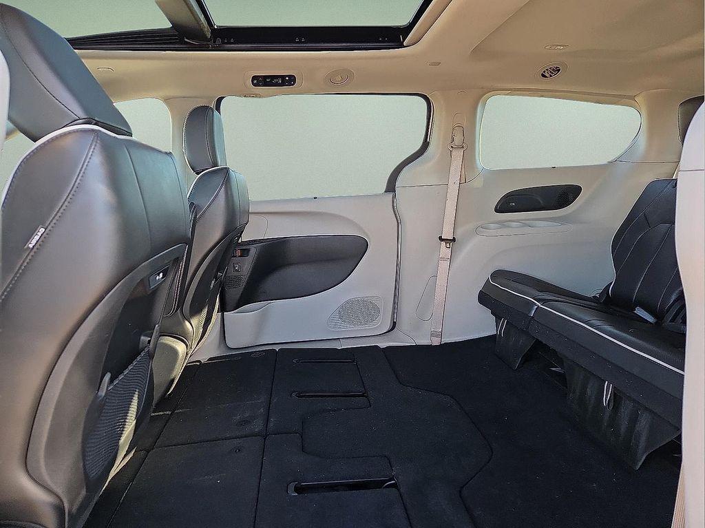 used 2024 Chrysler Pacifica car, priced at $32,236