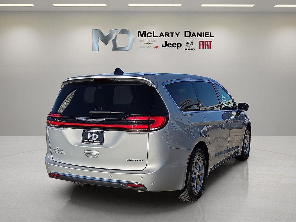 used 2024 Chrysler Pacifica car, priced at $32,236