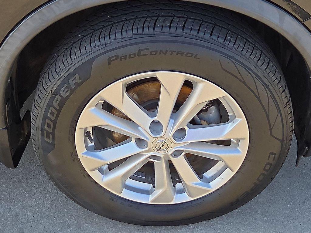 used 2016 Nissan Rogue car, priced at $9,386