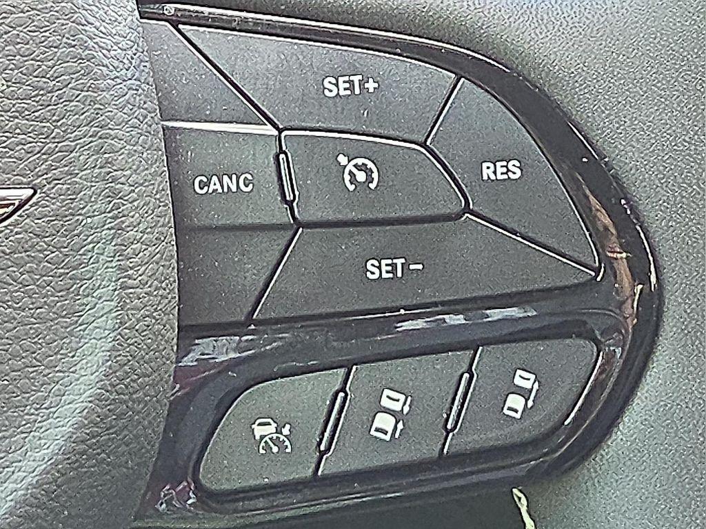 new 2024 Chrysler Pacifica Hybrid car, priced at $43,491