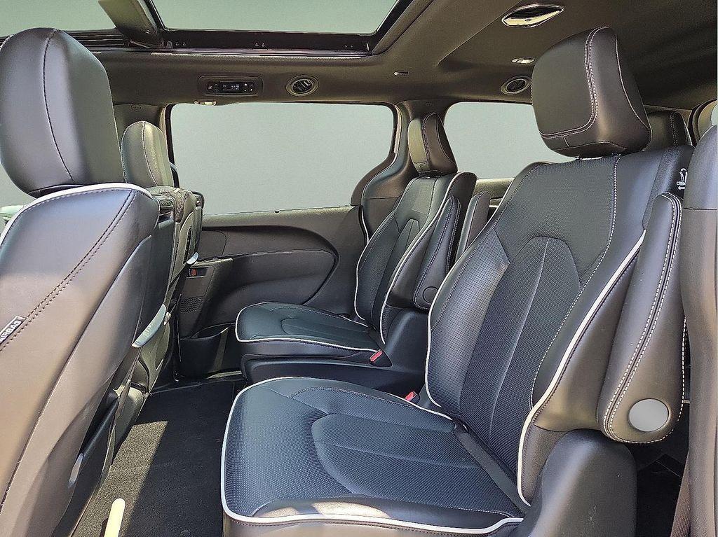 new 2024 Chrysler Pacifica Hybrid car, priced at $43,491