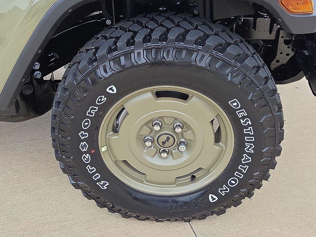 new 2026 Jeep Gladiator car, priced at $53,640