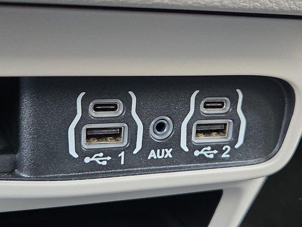 used 2024 Chrysler Pacifica car, priced at $28,538