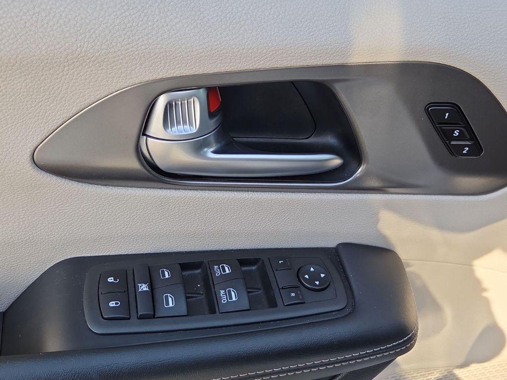 used 2024 Chrysler Pacifica car, priced at $28,538