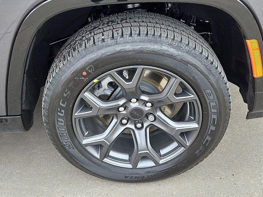 new 2026 Jeep Grand Wagoneer L car, priced at $78,450