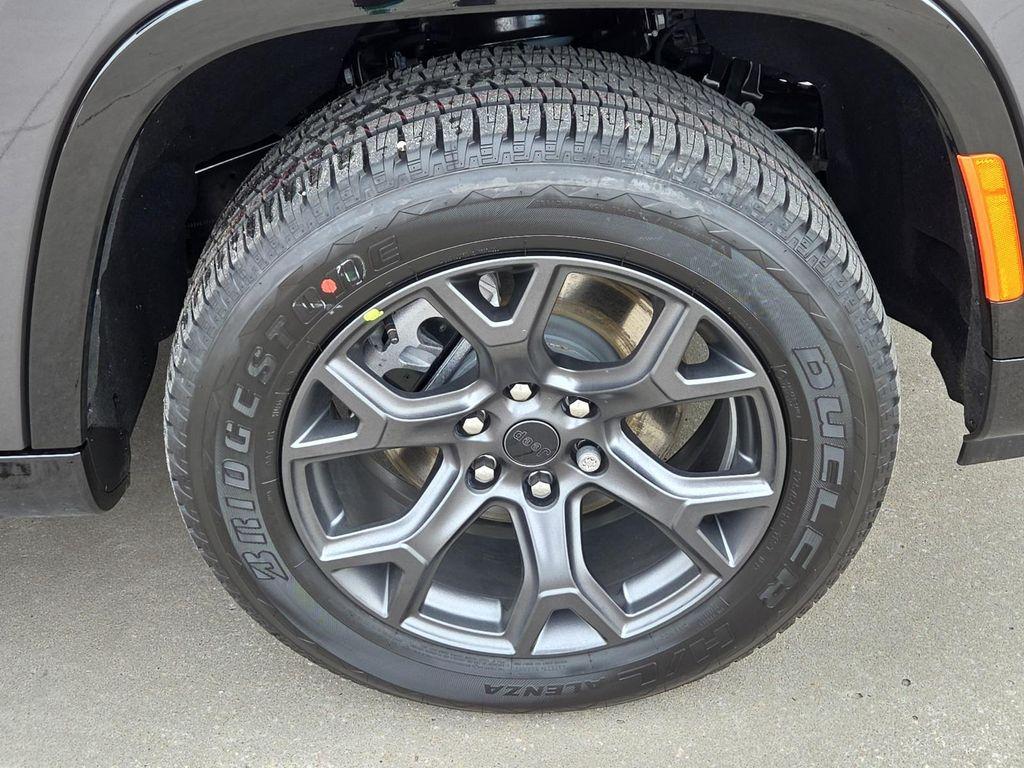 new 2026 Jeep Grand Wagoneer L car, priced at $78,450