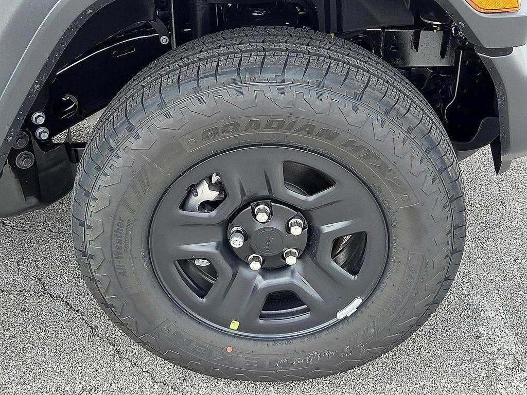 new 2026 Jeep Wrangler car, priced at $38,465