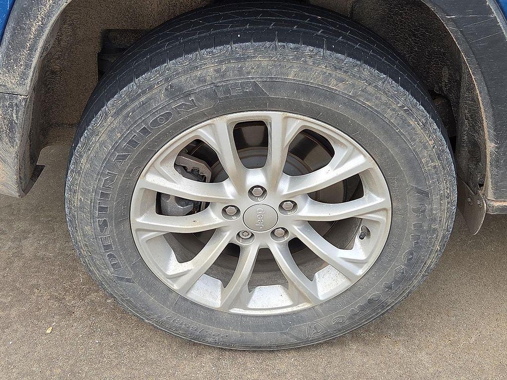 used 2022 Jeep Cherokee car, priced at $23,000