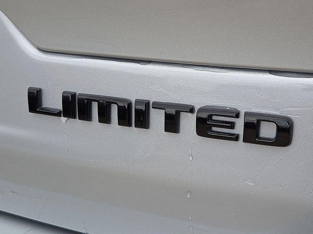 new 2025 Jeep Grand Cherokee car