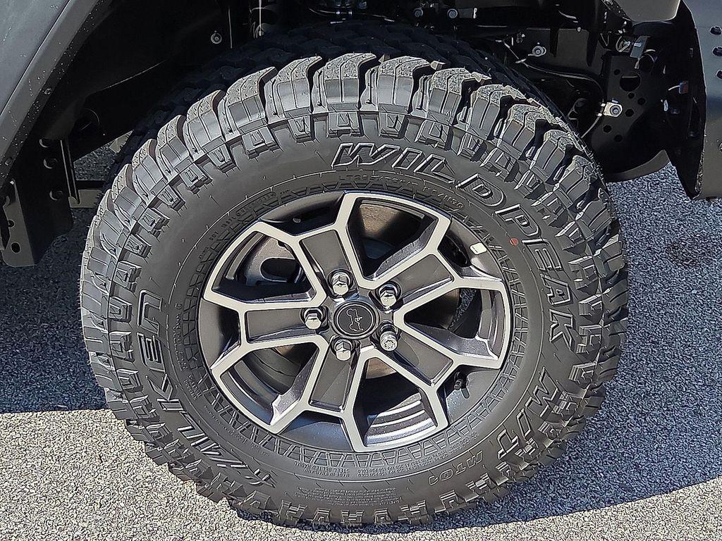 new 2025 Jeep Gladiator car, priced at $56,325