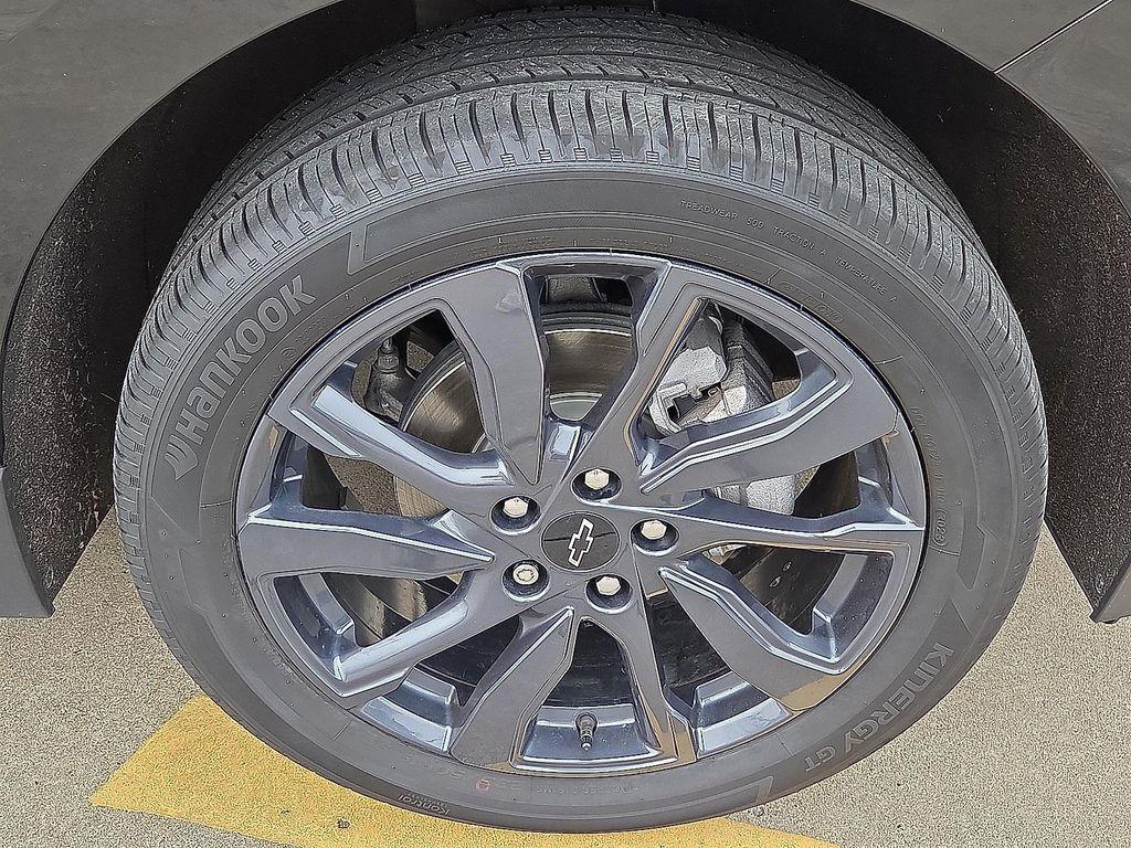 used 2024 Chevrolet Equinox car, priced at $26,961