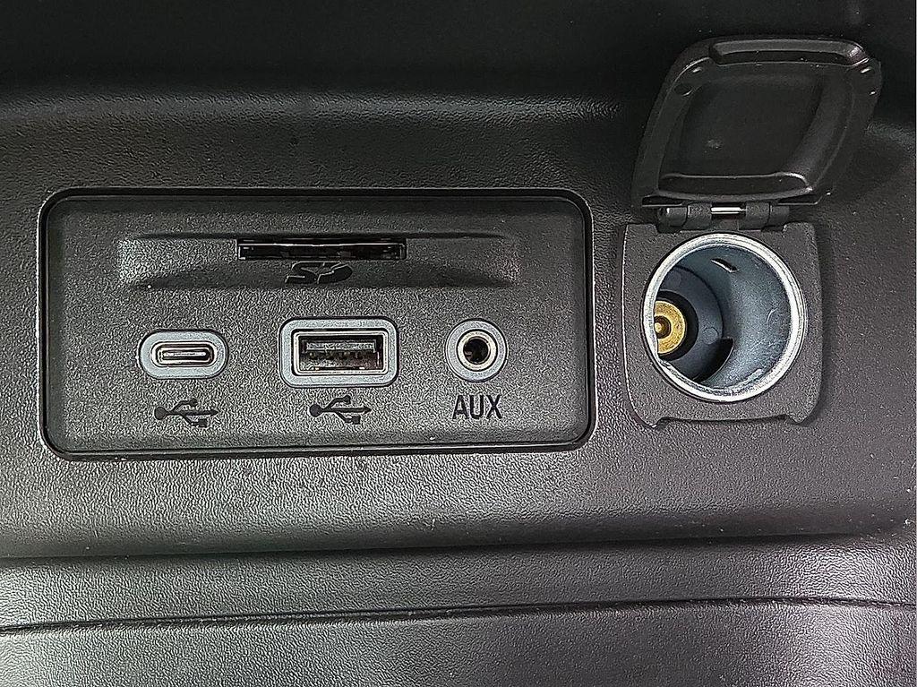 used 2024 Chevrolet Equinox car, priced at $25,542