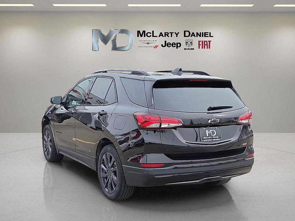 used 2024 Chevrolet Equinox car, priced at $25,542