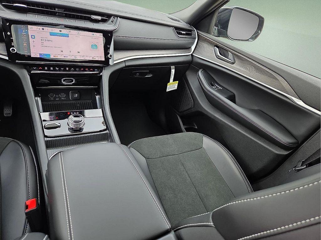 new 2026 Jeep Grand Cherokee L car, priced at $49,622