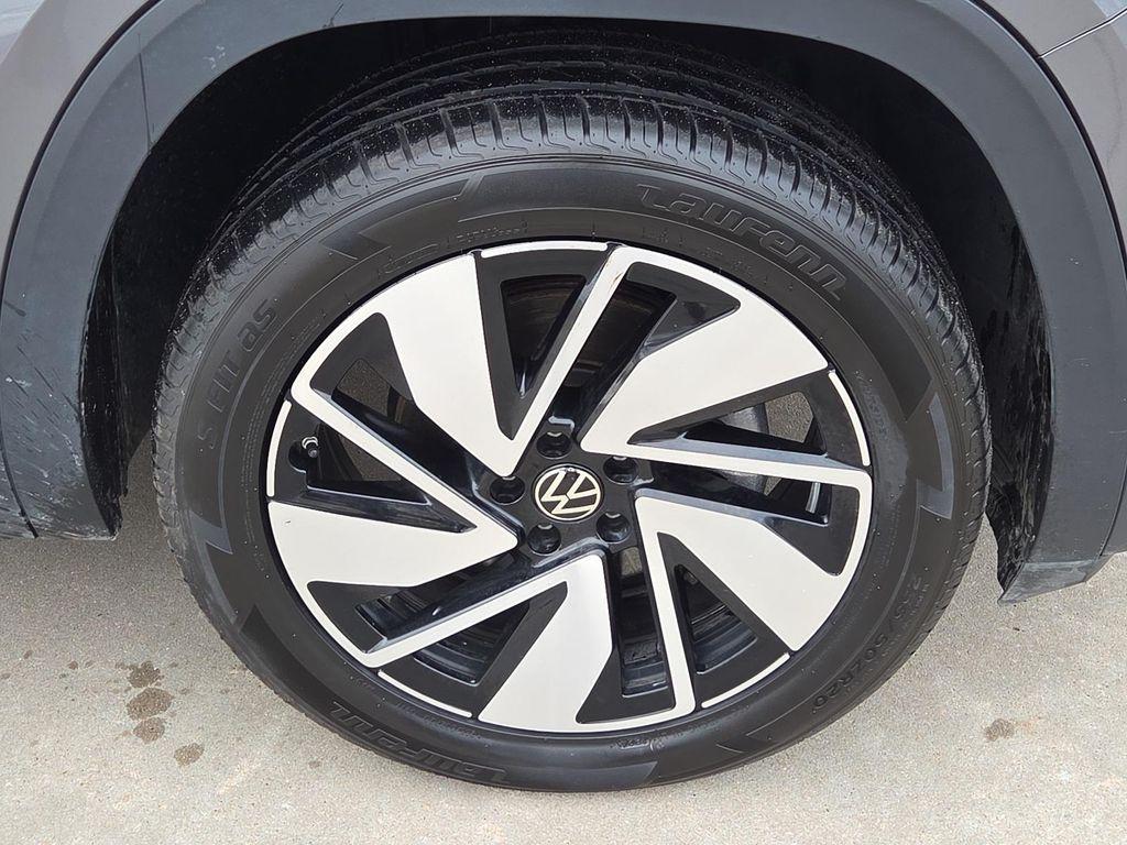 used 2024 Volkswagen Atlas car, priced at $28,580