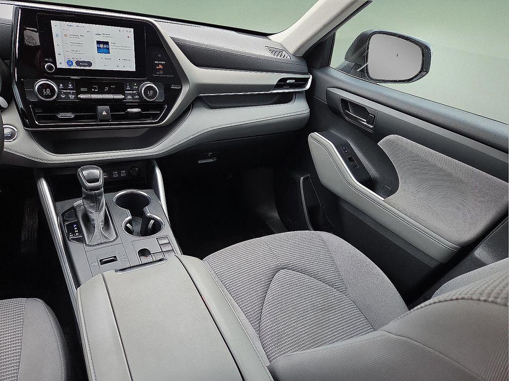 used 2023 Toyota Highlander car, priced at $27,987