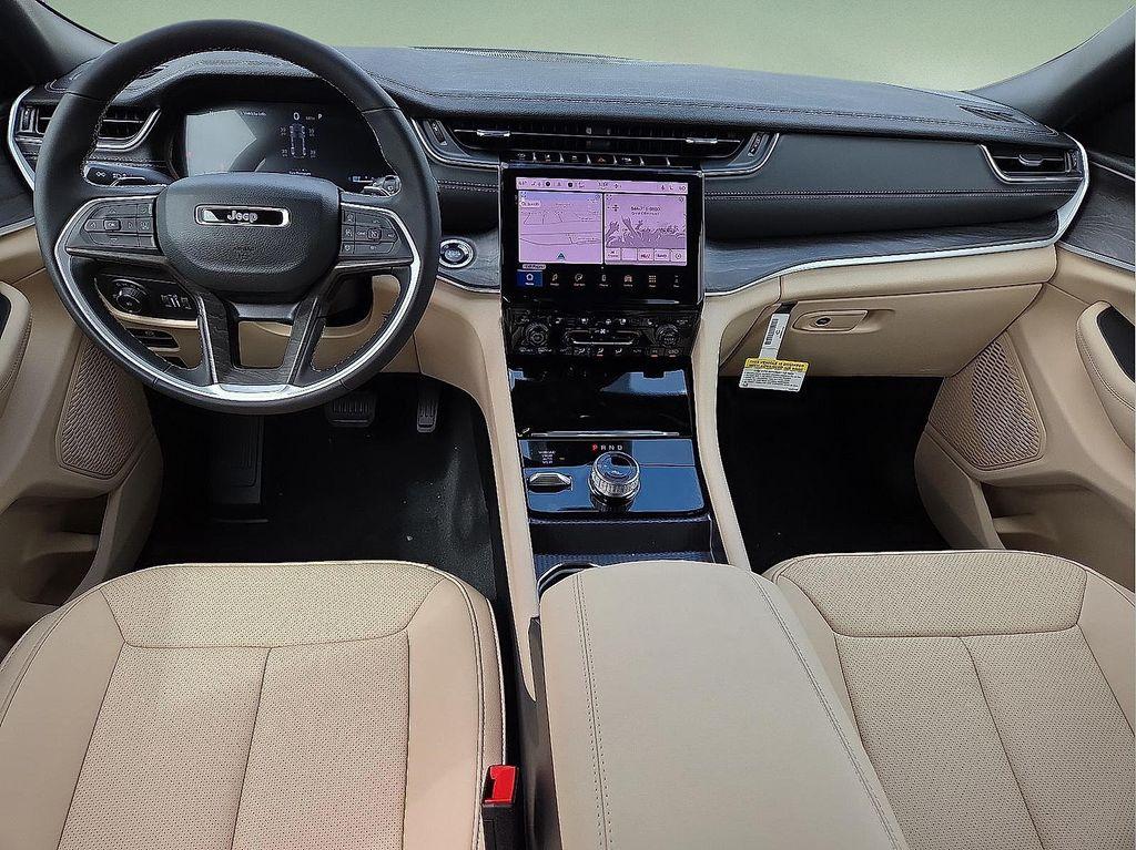 new 2025 Jeep Grand Cherokee car, priced at $45,287