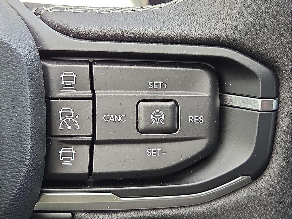 new 2026 Jeep Cherokee car, priced at $37,720