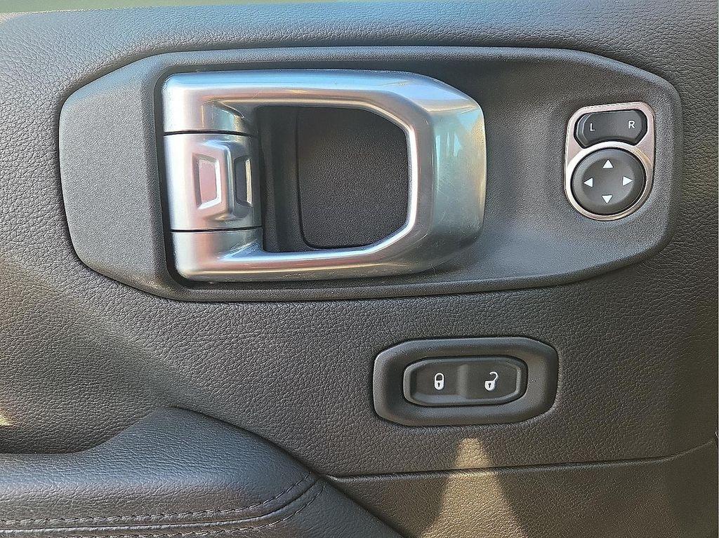 used 2022 Jeep Wrangler Unlimited car, priced at $32,592