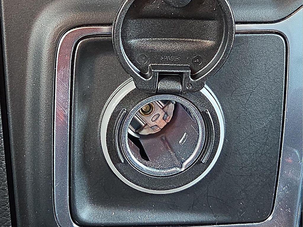 used 2022 Jeep Wrangler Unlimited car, priced at $32,592