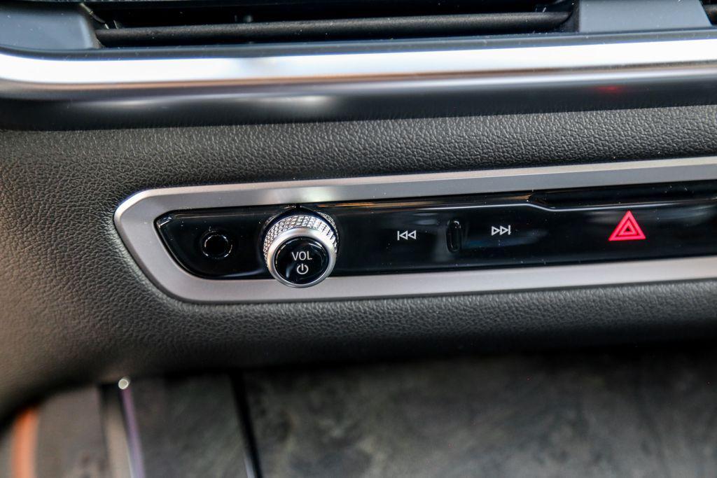 new 2026 BMW X7 car, priced at $107,265