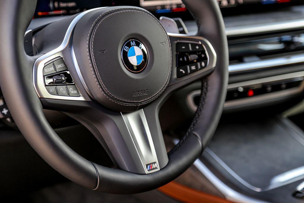 new 2026 BMW X7 car, priced at $107,265