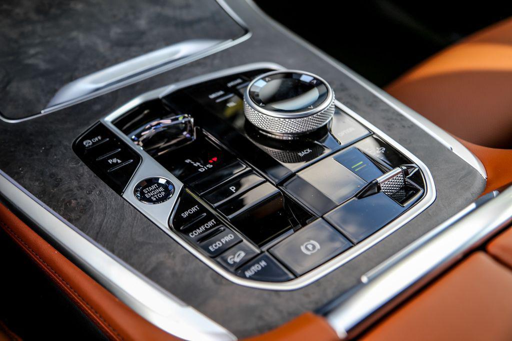 new 2026 BMW X7 car, priced at $107,265