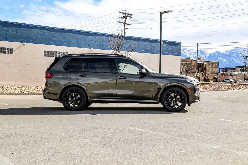 new 2026 BMW X7 car, priced at $107,265