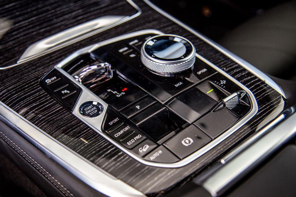 new 2026 BMW X7 car, priced at $104,290