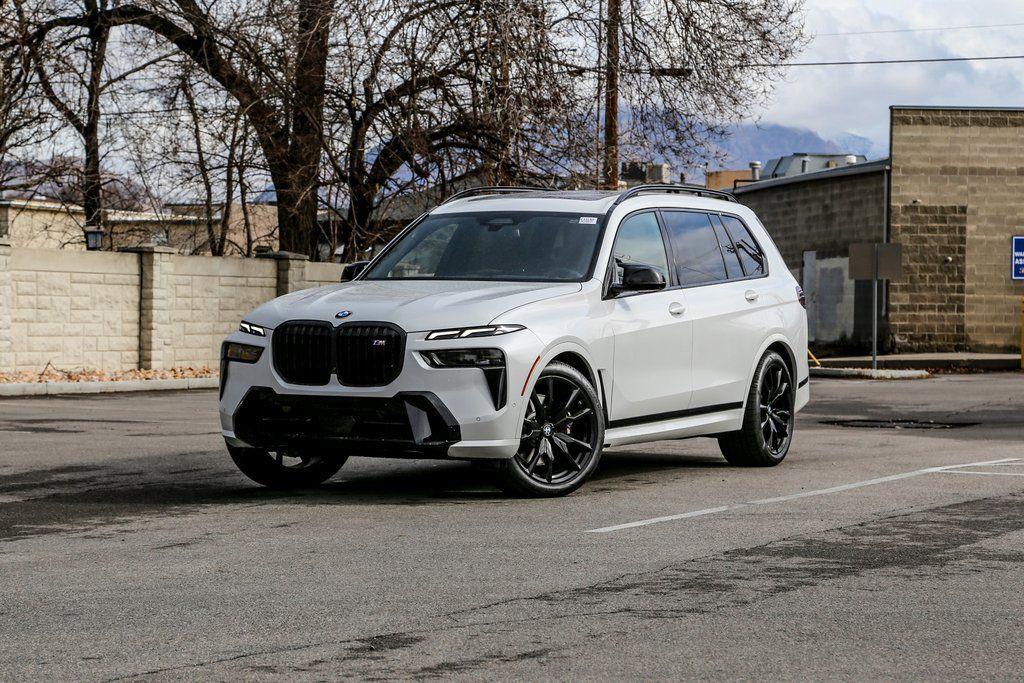 new 2026 BMW X7 car, priced at $127,565