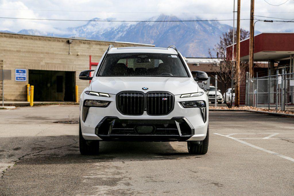 new 2026 BMW X7 car, priced at $127,565