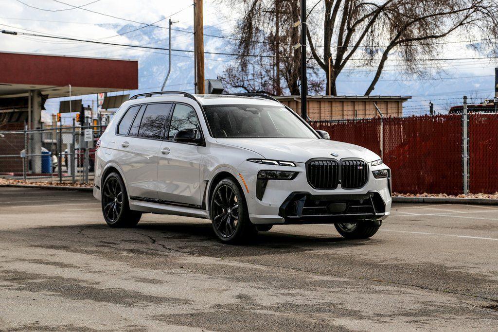 new 2026 BMW X7 car, priced at $127,565