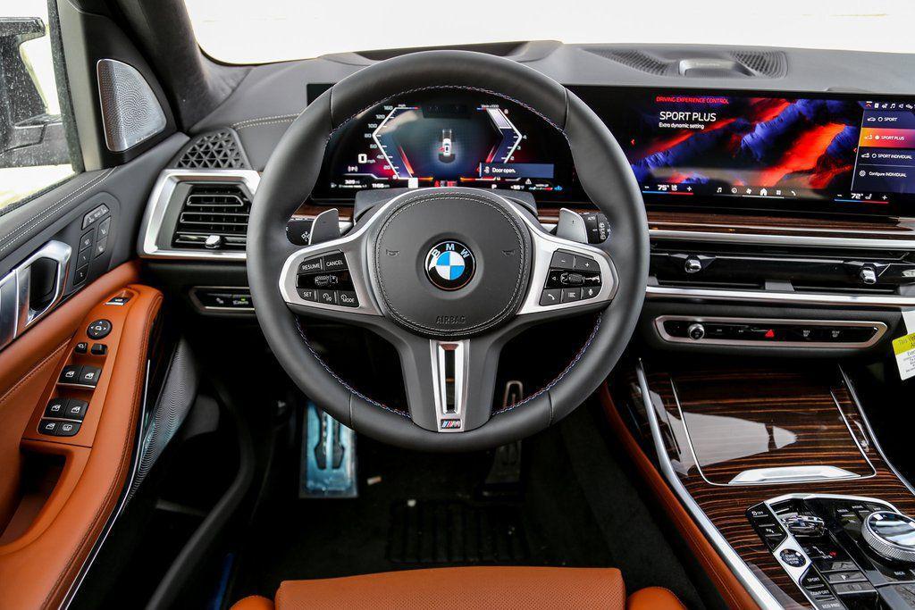 new 2026 BMW X7 car, priced at $127,565