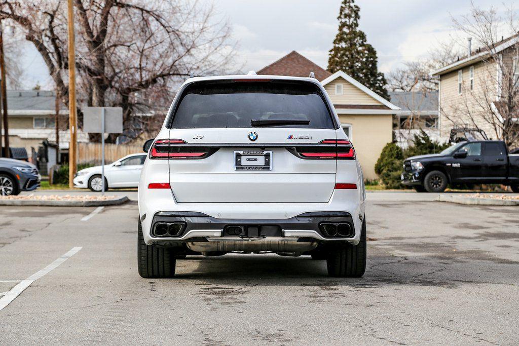 new 2026 BMW X7 car, priced at $127,565