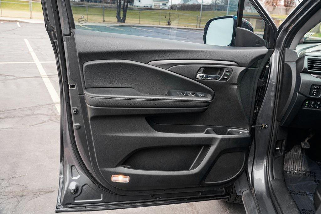 used 2021 Honda Ridgeline car, priced at $25,995