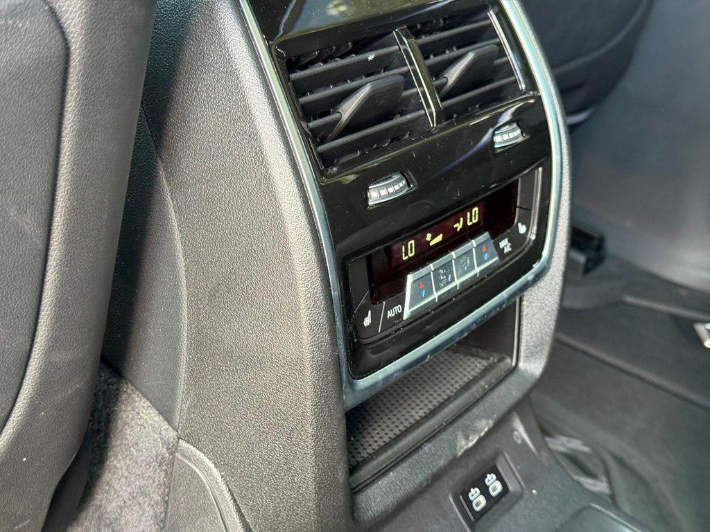 used 2024 BMW X7 car, priced at $80,995
