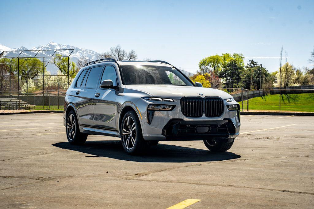 new 2026 BMW X7 car, priced at $101,065