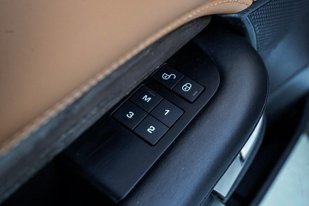 used 2020 Land Rover Discovery car, priced at $21,995