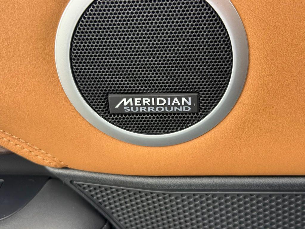 used 2020 Land Rover Discovery car, priced at $21,995