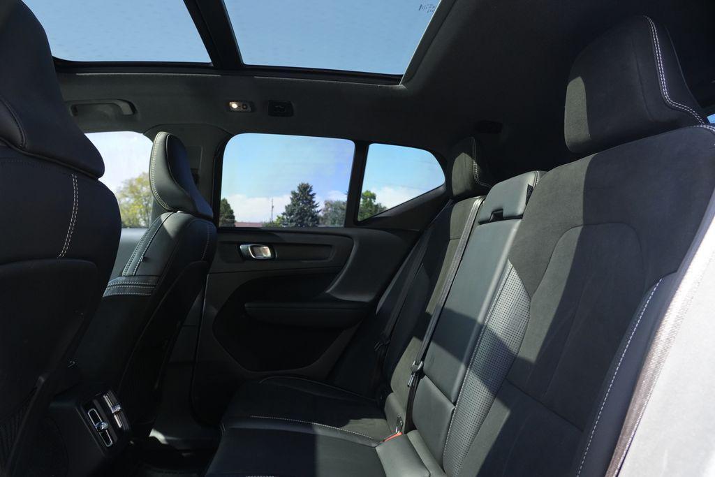 used 2019 Volvo XC40 car, priced at $18,995