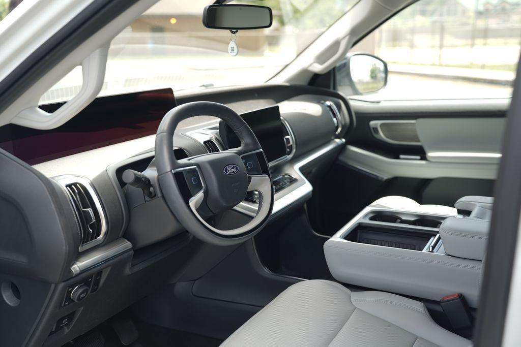 used 2025 Ford Expedition car, priced at $66,995