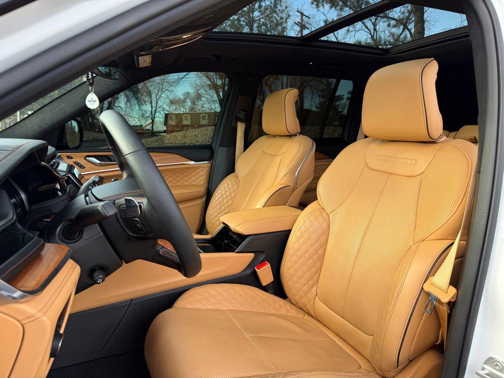 used 2024 Jeep Grand Cherokee car, priced at $46,495