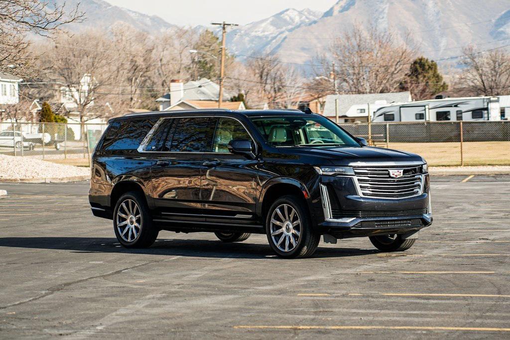 used 2023 Cadillac Escalade ESV car, priced at $62,995