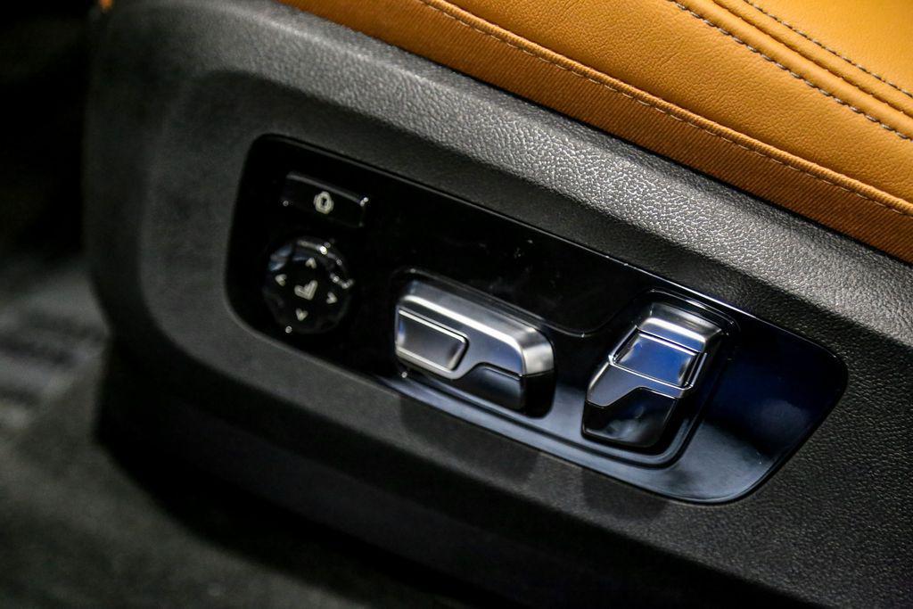 new 2026 BMW X7 car, priced at $113,270