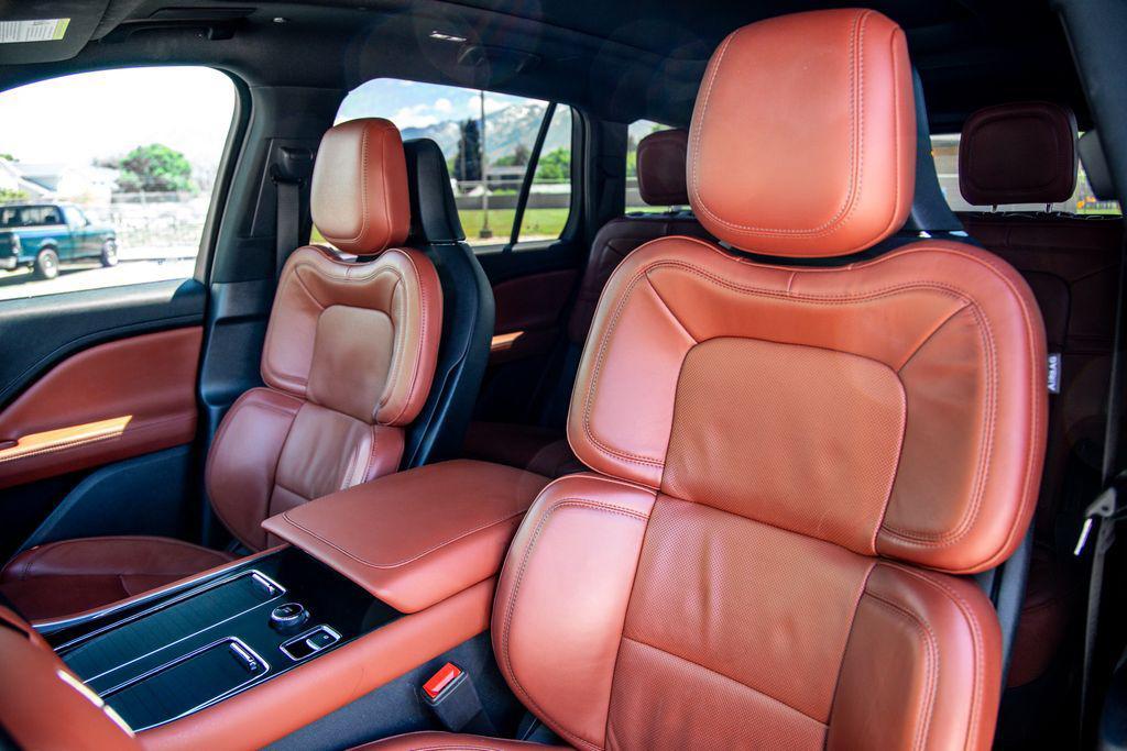 used 2025 Lincoln Aviator car, priced at $63,995