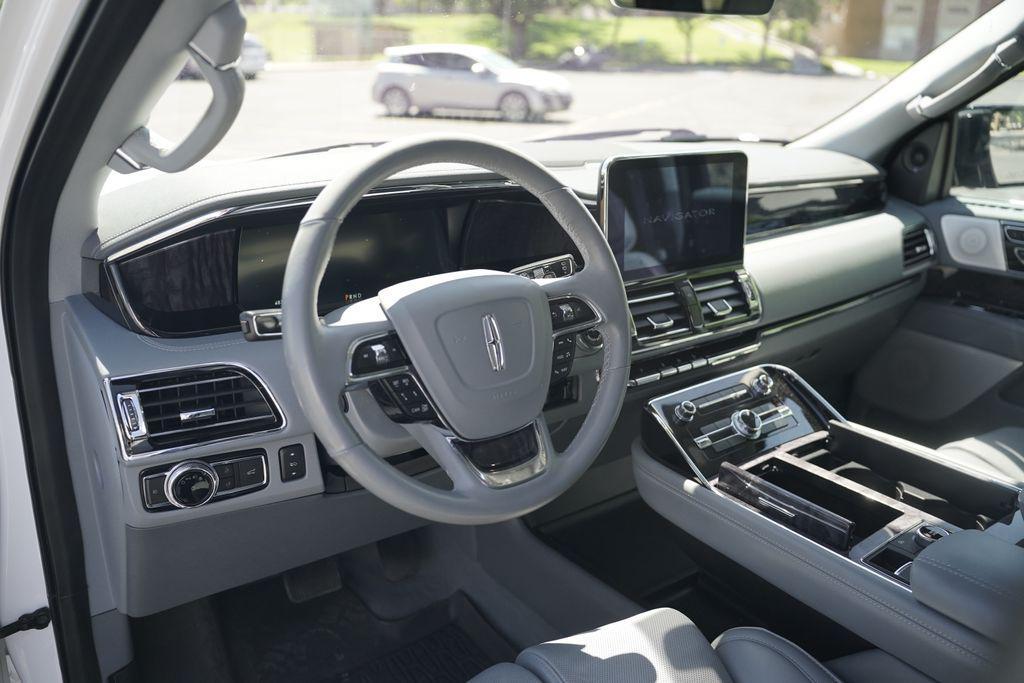 used 2019 Lincoln Navigator car, priced at $36,495
