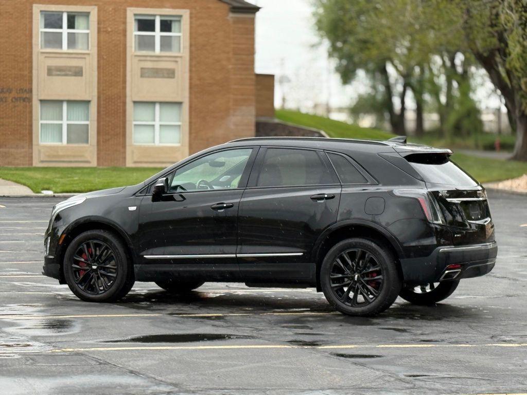 used 2022 Cadillac XT5 car, priced at $26,495