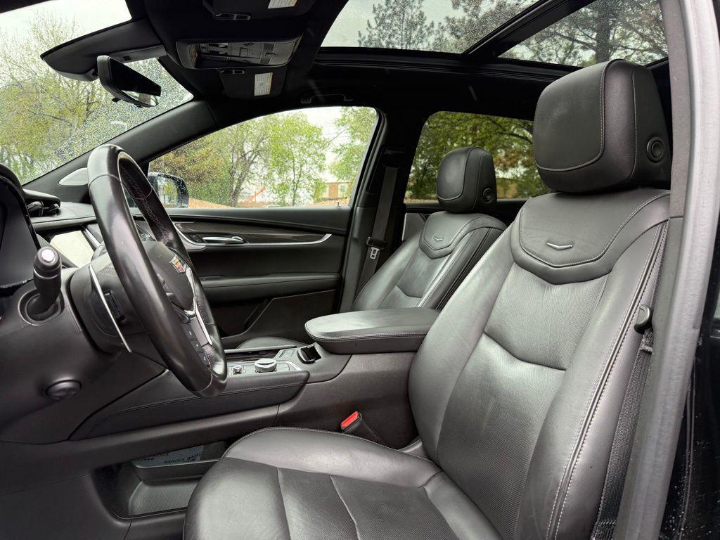 used 2022 Cadillac XT5 car, priced at $26,495
